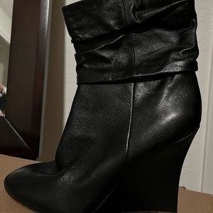 ELIE TAHARI Fallon Booties